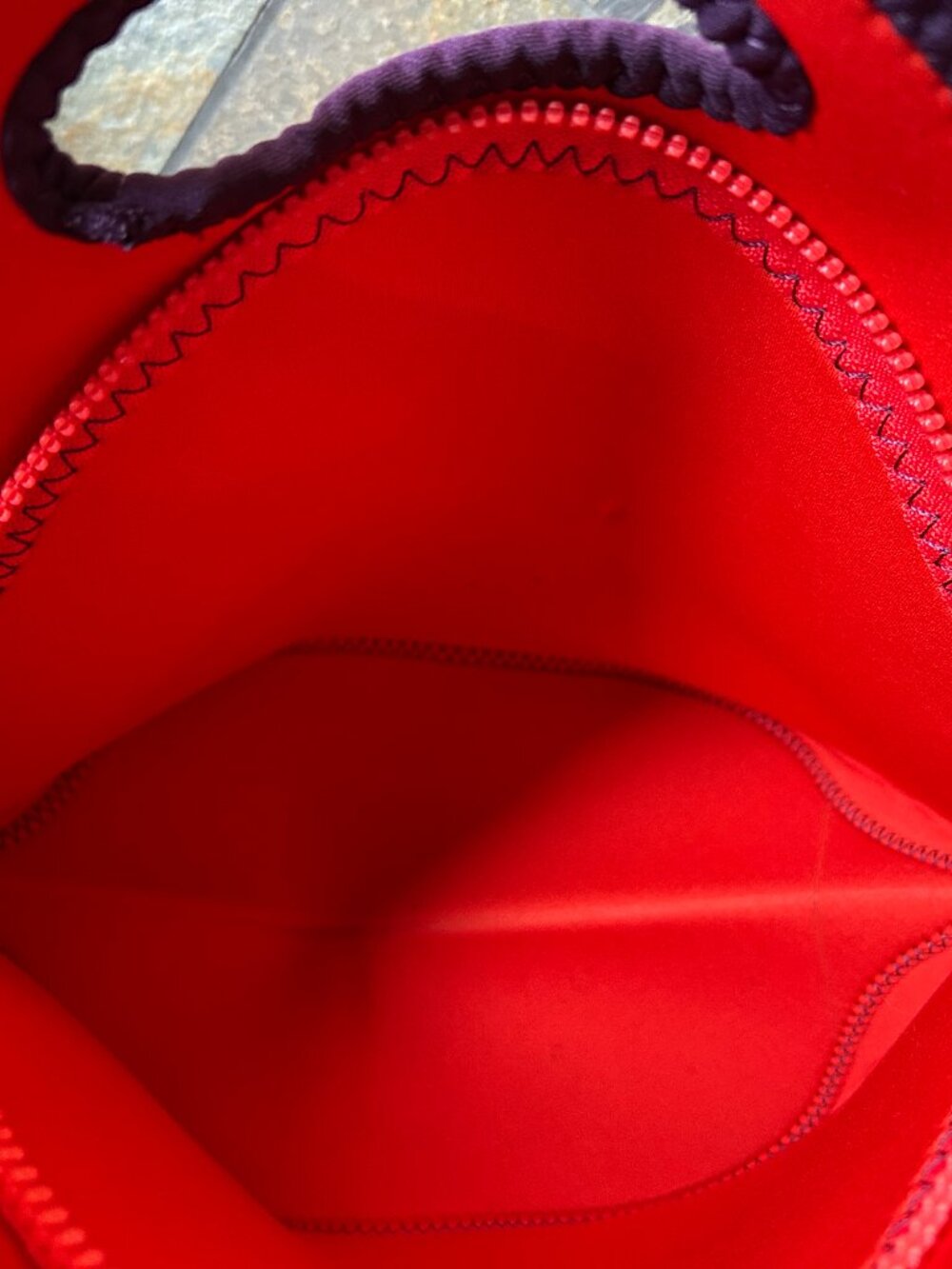 Built Insulated Gourmet Getaway Lunch Tote in Microdot - Picture 10 of 12